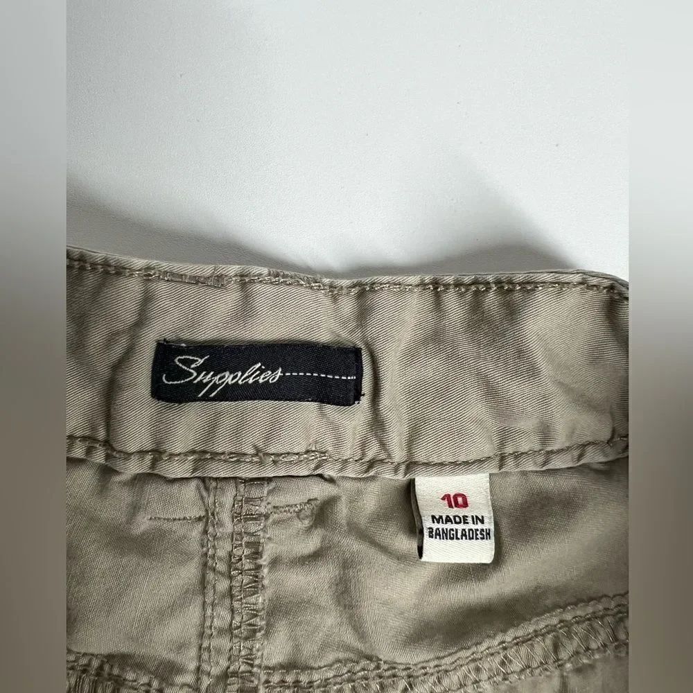Supplies Tan Cargo Shorts Size 10 - Picture 4 of 10